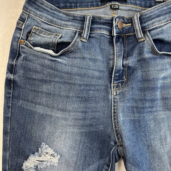 Judy Blue 7 / 28 Skinny Fit Capri Jeans Althea Mid Rise Distressed Stretch Denim - Picture 5 of 16